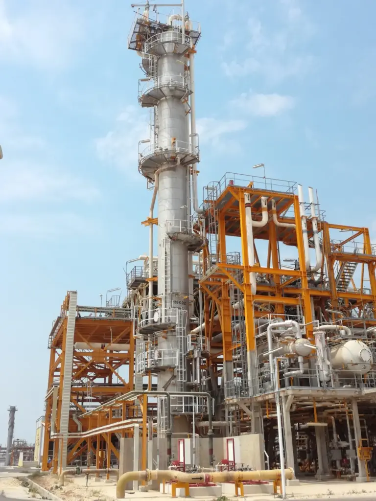 Petroleum refining equipment and pipework